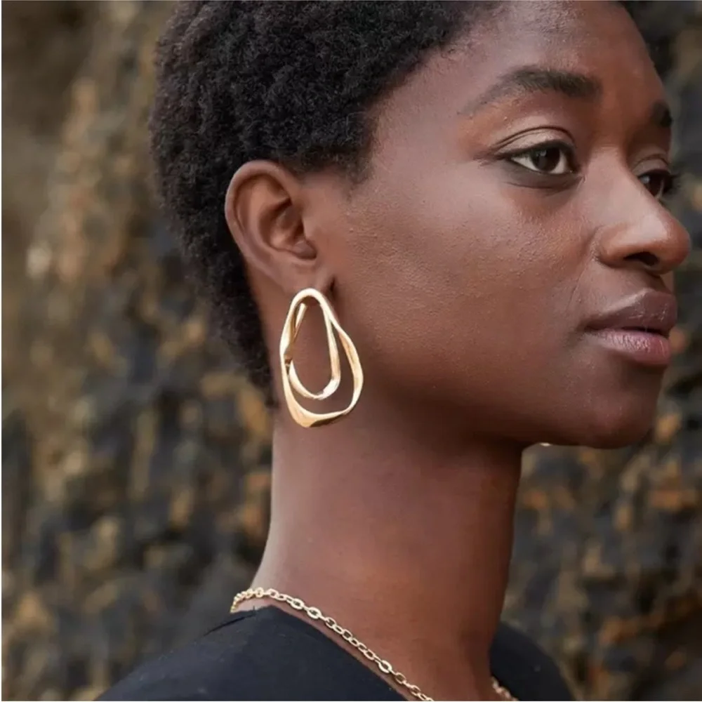 New! Anthropologie Gold Abstract Tear Drop Earrings (1023) NWOT